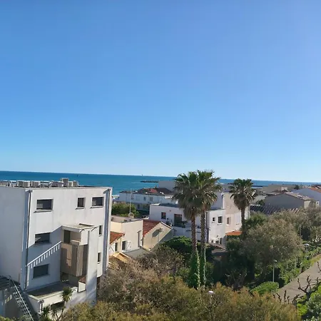 Apartment 50 M , Vue