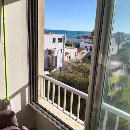 50 M , Vue Apartment *
