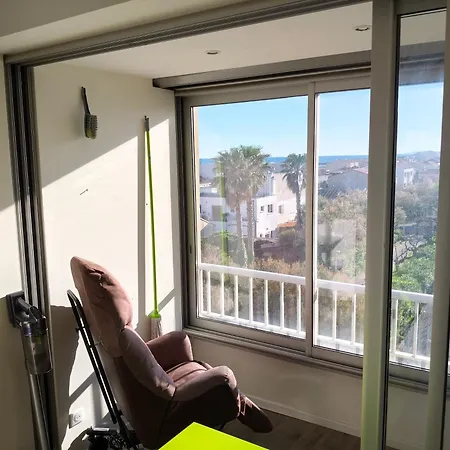 Apartment 50 M , Vue *