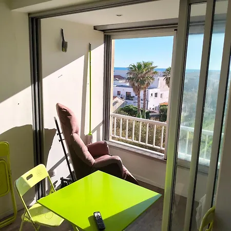 50 M , Vue Apartment *