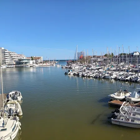 50 M , Vue Apartment