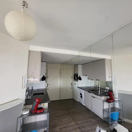 Apartment 50 M , Vue *